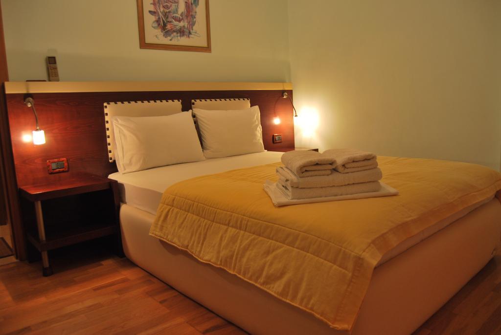 Hotel Panorama Sarandë Rom bilde